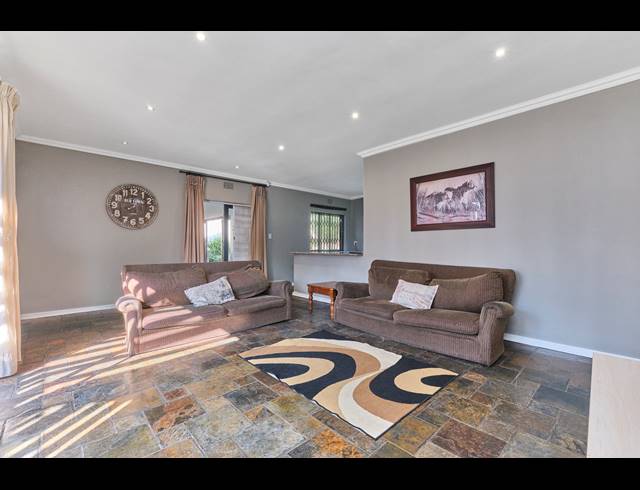 4 BEDROOM HOUSE FOR SALE IN WILRO PARK